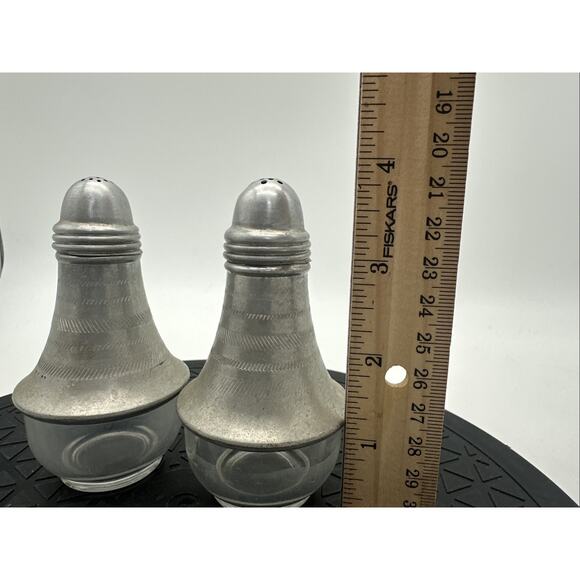 Vintage 1950’s Atomic Light Bulb Shaped Aluminum & Glass Salt & Pepper Shakers - Picture 4 of 5